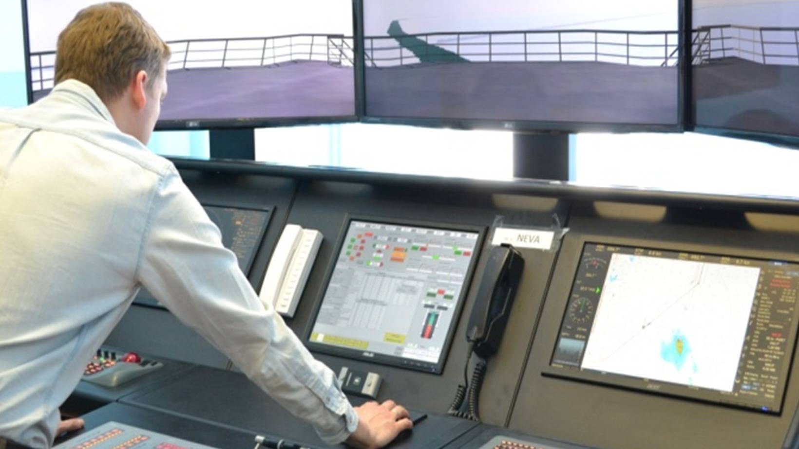 Архангельский филиал «Макаровки» успешно прошел переосвидетельствование по новым программам подготовки по РЛС, САРП и ЭКНИС