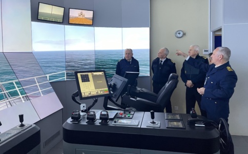 Курсы повышения квалификации капитанов российских морских портов будут регулярно проводиться в Макаровке
