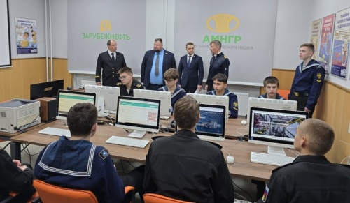 В Мурманском филиале ГУМРФ открыт брендированный класс «Арктикморнефтегазразведки»
