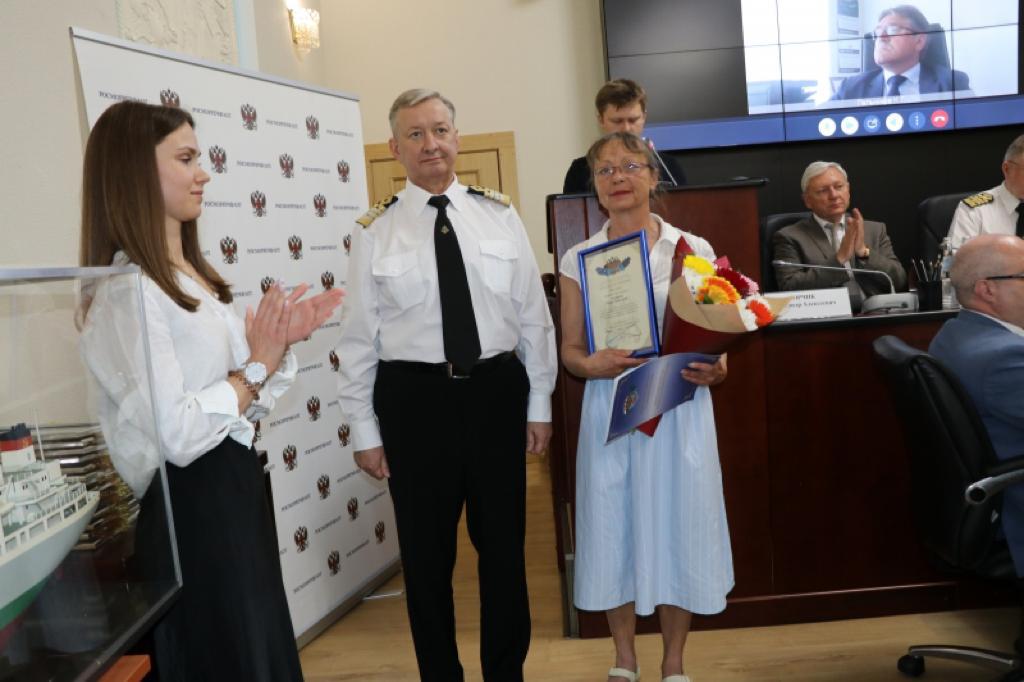 Росморречфлот отметил сотрудников ГУМРФ имени адмирала С.О. Макарова за разработку обновленных типовых программ подготовки моряков