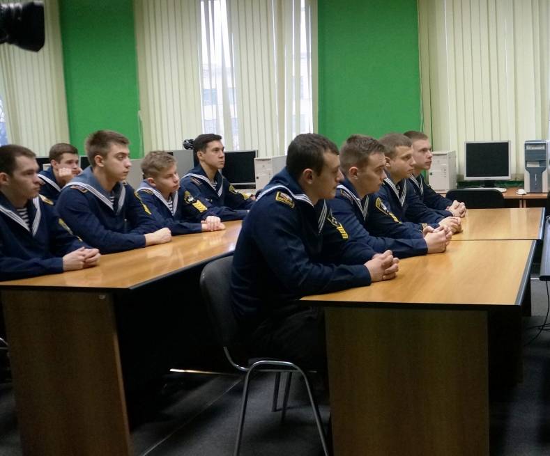 Для курсантов и студентов